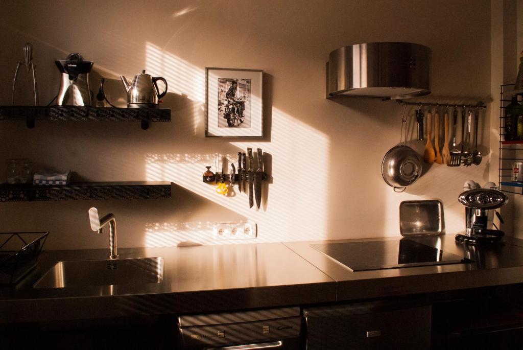Aplace Antwerp - Marvellous Flats & Hotel Rooms Bilik gambar